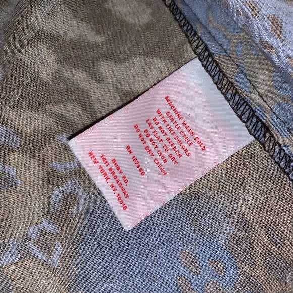 Used women’s ruby rd. Jacket - Picture 5 of 11